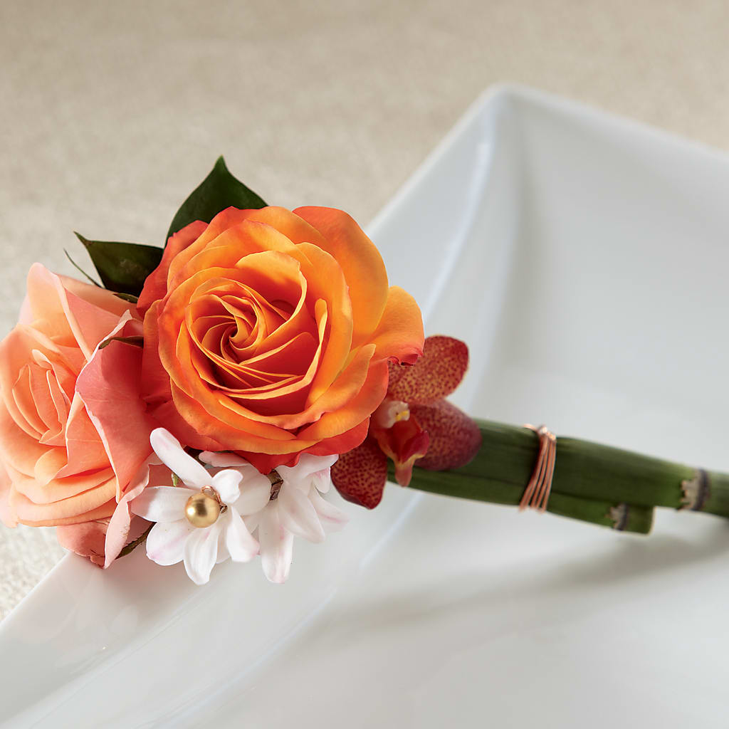 Sunset Dream Boutonniere – Joyce Florist Of Dallas Inc, Dallas TX