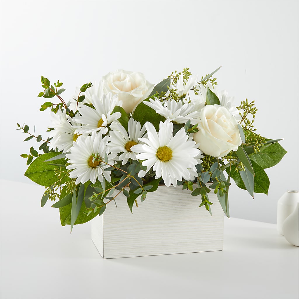 Fresh Linen Box Bouquet –  Joyce Florist Of Dallas Inc, Dallas TX