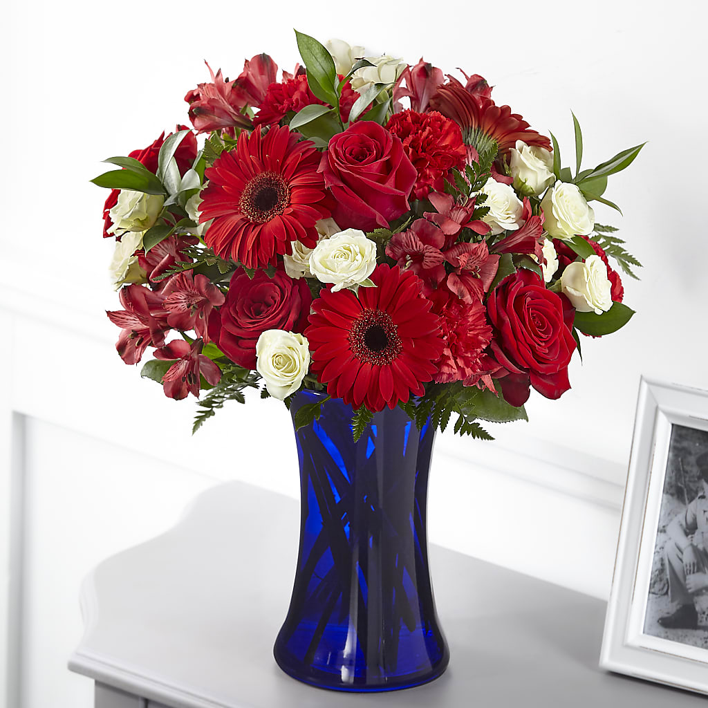 Hearts Embrace Bouquet –  Joyce Florist Of Dallas Inc, Dallas TX