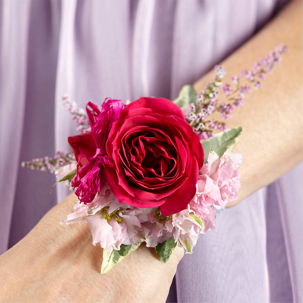 Rose Charm Corsage –  Joyce Florist Of Dallas Inc, Dallas TX
