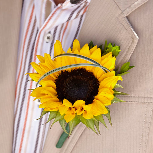Free Spirit Boutonniere –  Joyce Florist Of Dallas Inc, Dallas TX